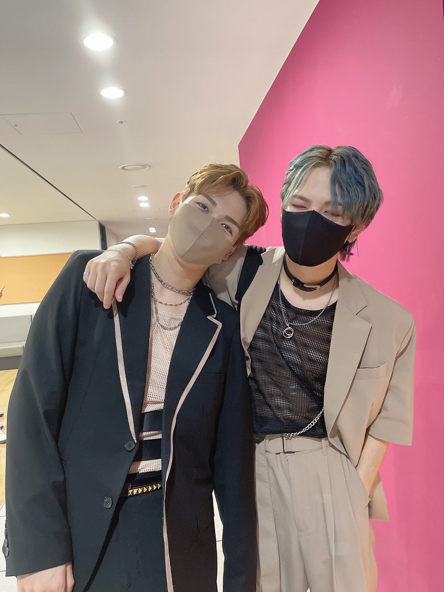 UP10TION's tweet photo. 우린 (찐)친한42 #up10tion #규진 #gyujin #환희 #hwanhee https://t.co/fTTg71YreF