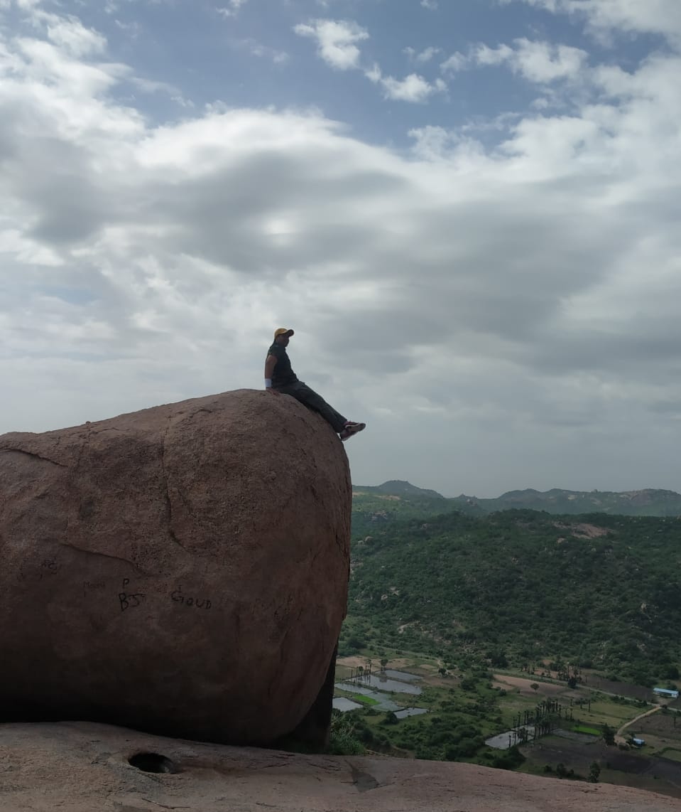 happy_hyderabad's tweet photo. #HappyHyderabad #weekendRide #fort #motorride

 @ZarbafSharief #HappyHyderabad 

🧿 #location #RachakondaFort 
 https://t.co/HDqY7F4AD7 https://t.co/d7R4QyLeei