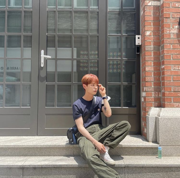 210627 예찬 인스타그램☀️
#루시 #신예찬