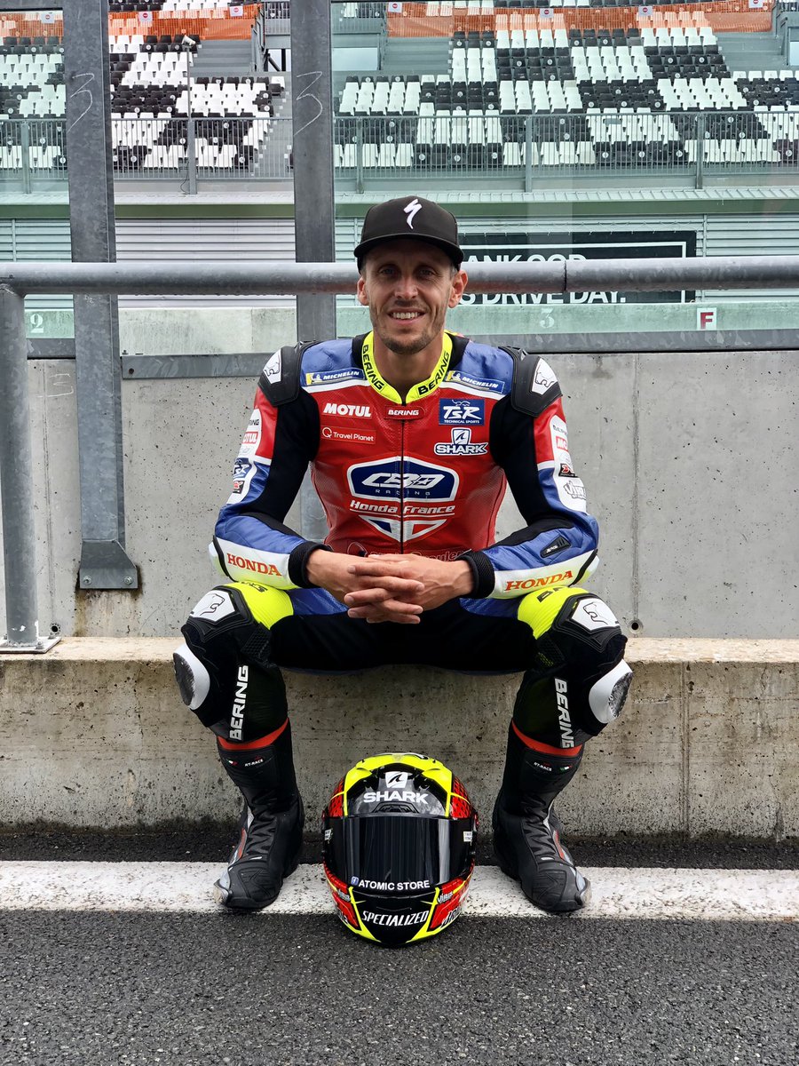 Back at work for the French superbike championship next week!!! ✊✊✊<a href="/HondaMotoFr/">Honda Moto France ✌️</a>