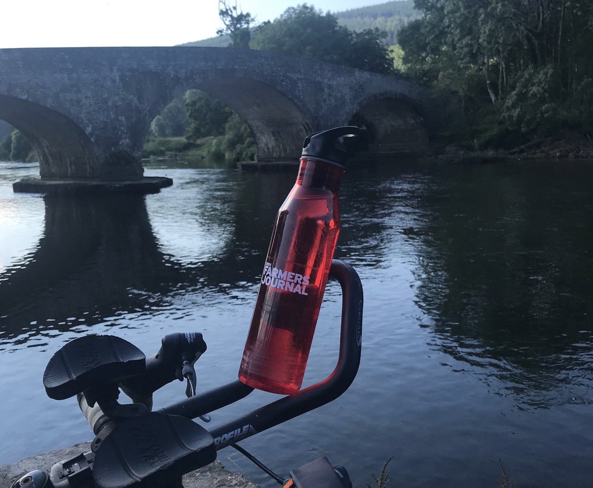feigherysfarm's tweet photo. Fuel stop 🚴
@farmersjournal #hydrate 
 #energydrink #beetrootjuice #addwater #refreshing #killthethirst 
#homegrown #offaly https://t.co/Www3XvBJJx