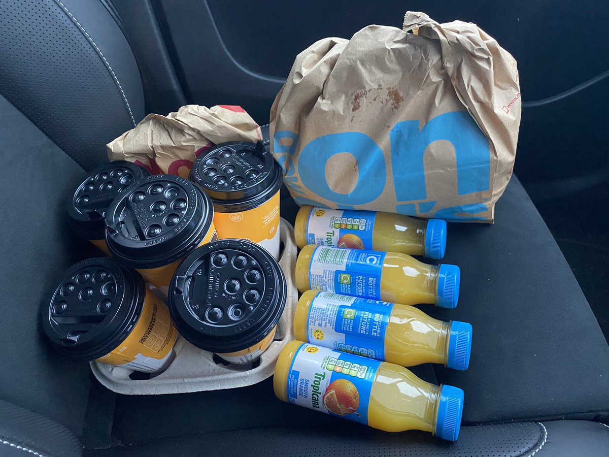 bedspolfeddsec's tweet photo. Some officers joke about the importance of food in a Post Incident; however it’s about Achieving Best Evidence. They are witnesses and comes down to one word - welfare. https://t.co/pLZcYTFMSa