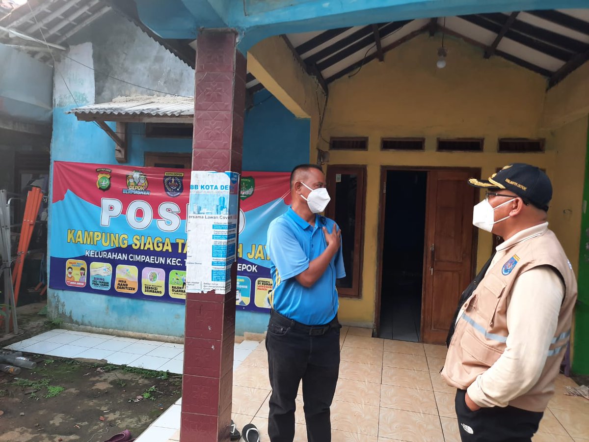 IdrisAShomad's tweet image. Sabtu, 26/6/21 berkesempatan lakukan kunjungan ke posko tangguh jaya RW 13, kel Cimpaeun, Tapos guna memastikan kesiapan warga dalam hadapi pandemi.