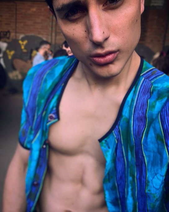 Mmm https://t.co/PzUSA03LBX https://t.co/RnsDv1Iv12<a href="/tag/newprofilepic"class="tags"><span>#newprofilepic</span></a>