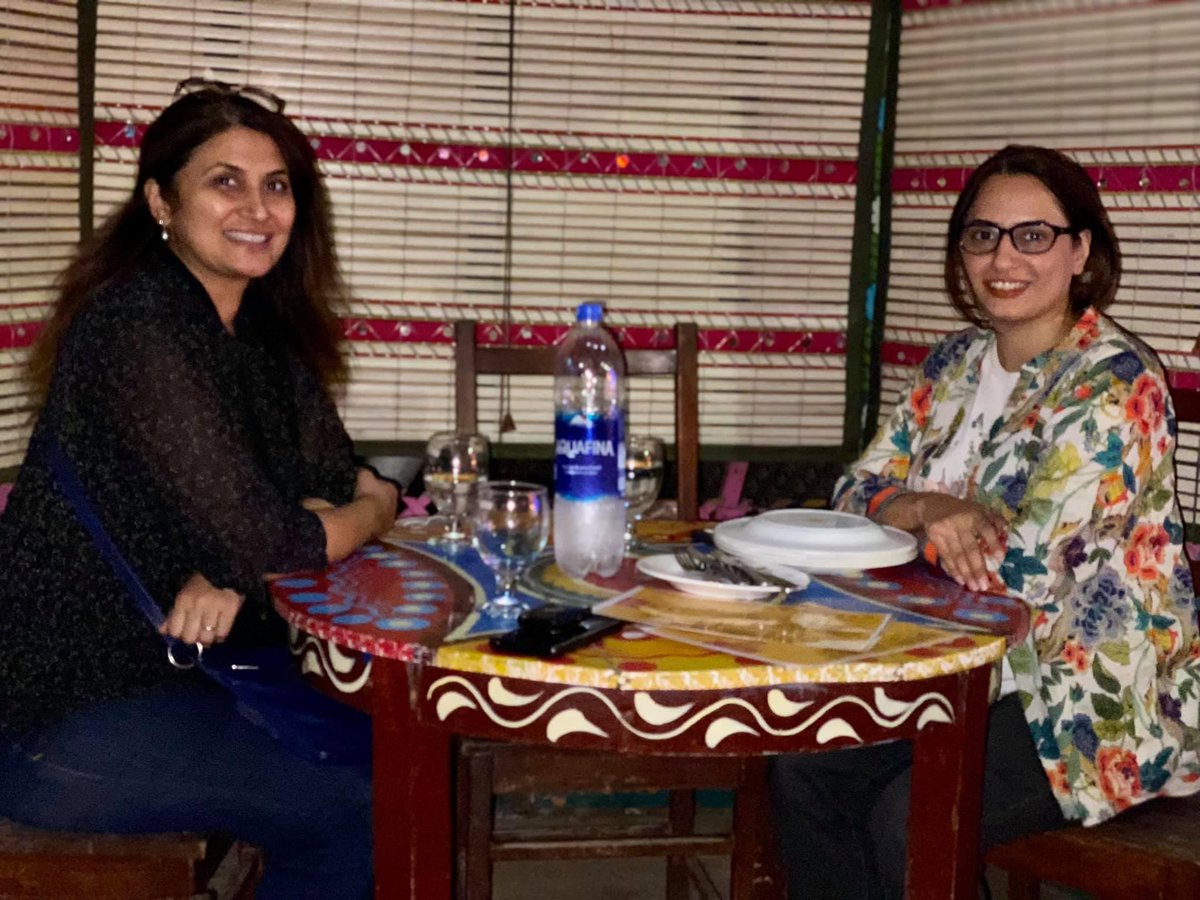 MKhawarNazir's tweet photo. Weekend Vibes @ Sufi Night by Peeru’s Cafe
الحمدللّٰہ
شکریہ بیگم
اللہ ہم سب کو خوشیوں کو محسوس کرنے اور ان کی قدر کرنے کی توفیق نصیب فرمائے۔ آمین
#PeerusCafe #WeekendVibes #DrMKhawarNazir #AfshanKhawarDiary #ShukariaBegum #AfshanKhawarPhotography #ALHAMDULILLAH https://t.co/kId8UjIikq