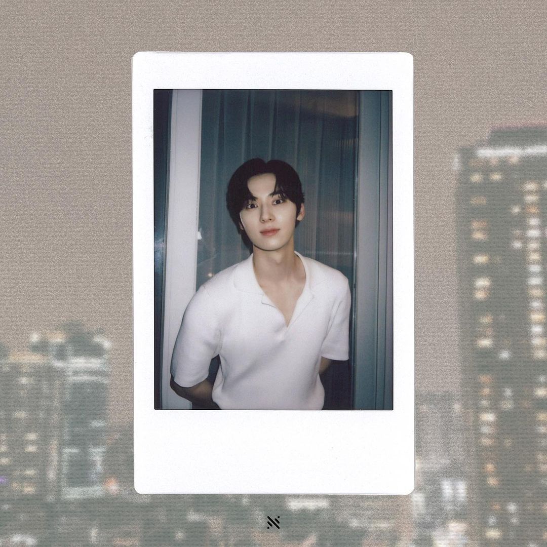 HWANGMINHYUN_TH's tweet photo. [IGnuest_official] 210627 | #ฮวังมินฮยอน🦊 

"มินฮยอน 'Your Ocean (ต้นฉบับเพลงโดยวง : Hoppipolla(호피폴라)'Photo Sketch
📸 Polaroid ver."

🔗https://t.co/6OzLCxbtqy
#NUEST #NULOΛEstagram #ไอจีออพติมัสฮวัง #너의바다 #YourOcean #뉴이스트_JR_Aron_백호_민현_렌 #황민현 #HWANGMINHYUN https://t.co/zzAAKvZUbL