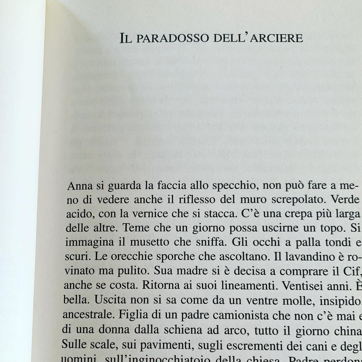 Bettibu7's tweet photo. #Ilparadossodellarciere
Racconti #noir @TodaroEditore #TeclaDozio #Landsdale #Deaver #Fois #Lama #Crovi #CarloOliva💙
@akiofab @pivacorpifreddi @Basil_73 @paolapioppi https://t.co/ysO42cL2Qe