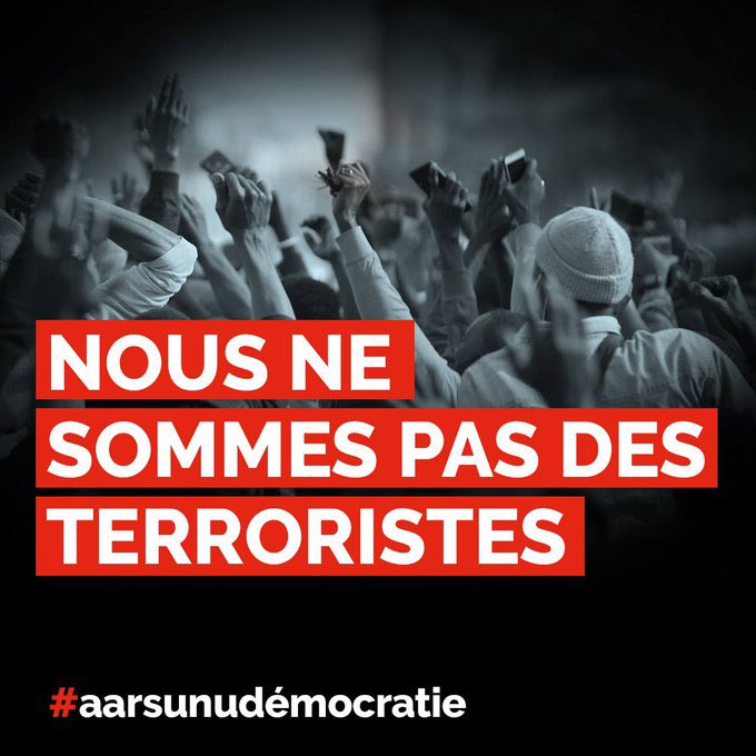 Sef2KaccKacci's tweet photo. 🚨URGENT🚨
LA FRANCE🇫🇷 PRÉPARE DES ATTENTATS AU SÉNÉGAL COMME AU BATACLAN, AVEC LA COMPLICITÉ DE POLITICIENS SÉNÉGALAIS🇸🇳 POUR FAIRE PEUR AU PEUPLE SÉNÉGALAIS ET INSTALLER LE TERRORISME AU SÉNÉGAL.
DES COMMANDOS DE L’ARMÉE TERRORISTE FRANÇAISE SONT DÉJÀ AU SÉNÉGAL. #FALSEFLAG🇸🇳 https://t.co/bKmTODbuM1