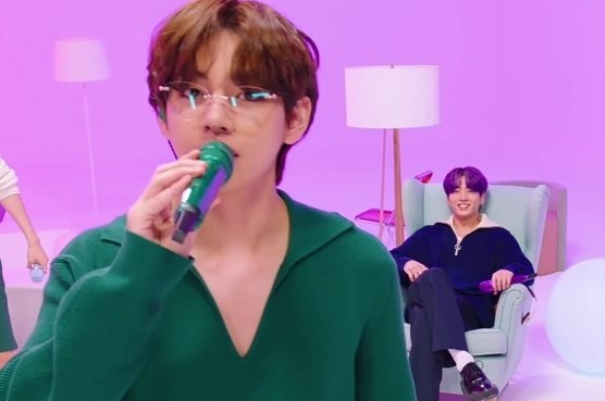 _taekook_twt_'s tweet photo. " Is there another person who smiles at me like that?
  No, it's only you.. "

Taehyungie hyung smile 😭😭😭 https://t.co/D9ak6PlZJB