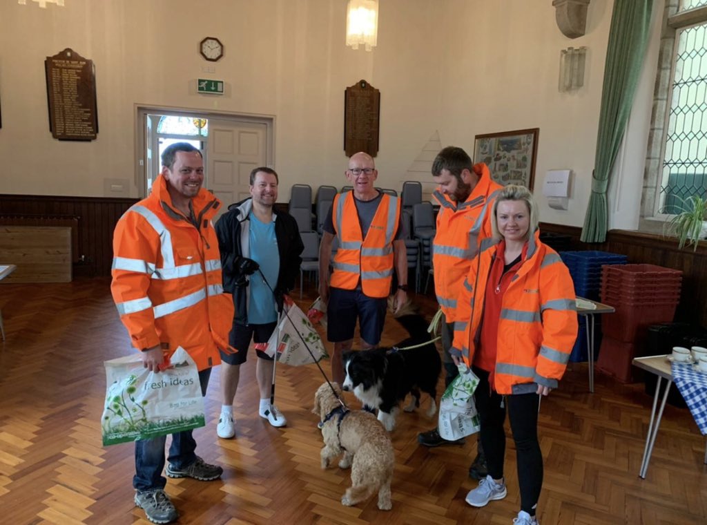 StJohnJersey's tweet photo. Thanks to @Ronez_Ltd for their support this morning @JEPnews #ParishCleanUp https://t.co/PBMgA8aHh5