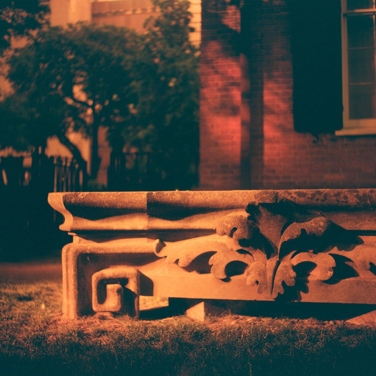 yaulokcheung's tweet photo. I love redscale film I guess?
📷: #MamiyaSixKII
🎞️: #LomographyRedscale XR 50-200
#filmisnotdead #beniceshootfilm #HeyLomography #LostFoundTO https://t.co/3nAgJcK2Tf