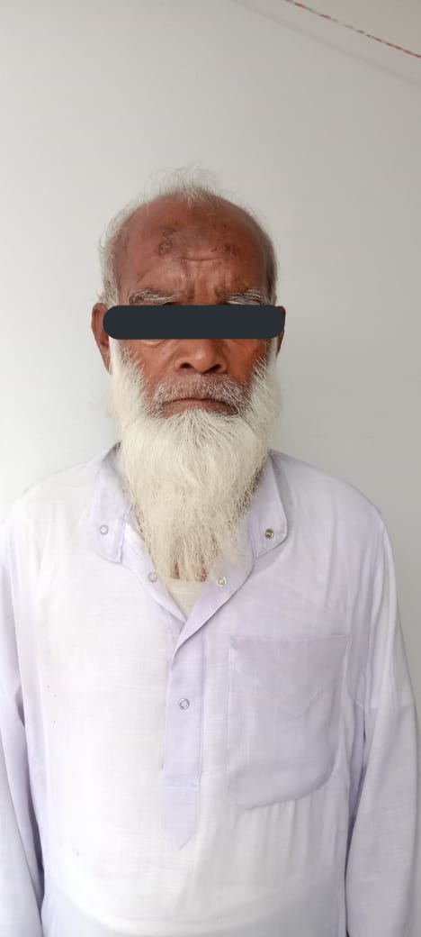 DGPAssamPolice's tweet photo. ভুৰাগাঁৱত সংঘটিত হোৱা জঘন্য, অমানুষিক বলাৎকাৰ তথা হত্যাৰ মুখ্য অভিযুক্ত ৬৫বছৰীয়া চৈয়দ আলিক যোৱাকালি ৰাতি @assampolice এ গ্ৰেপ্তাৰ কৰে। এ�� আসুৰিক অপৰাধৰ বলি হৈছিল একে এলেকাৰে ৯ বছৰীয়া এটি শিশু।
মই কৈছো Inspecting Officer জনক, সুৰুঙাবিহীন কেচফাইল বনাবলৈ। https://t.co/o3JHLq9Qki