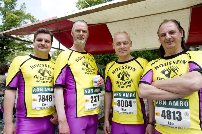 <a href="/sporza_koers/">Sporza 🚴</a> Ook mooi dat <a href="/mathieuvdpoel/">Mathieu Van der Poel</a> tevens de jongens van de #marathon eert🏃🏽‍♂️<a href="/mimounoaissa/">Mimoun Oaissa</a> <a href="/johnbuijsman/">john buijsman. aka de 010sherriff</a> <a href="/MvWaardenberg_/">MartinvanWaardenberg</a> <a href="/stefandewalle/">Stefan de Walle</a> <a href="/FrankLammers_/">Frank Lammers</a>  <a href="/marcelhoeksema/">Marcel Hoeksema</a> #housseinoccasions <a href="/eyeworksfilmtv/">Eyeworks Film&TV</a> <a href="/ReinoutOerleman/">Reinout Oerlemans</a> #TDF2021 <a href="/veronicainside/">Veronica Inside</a> #TourDeFrance2021 @AlpecinFenix #NEDCZE #ek