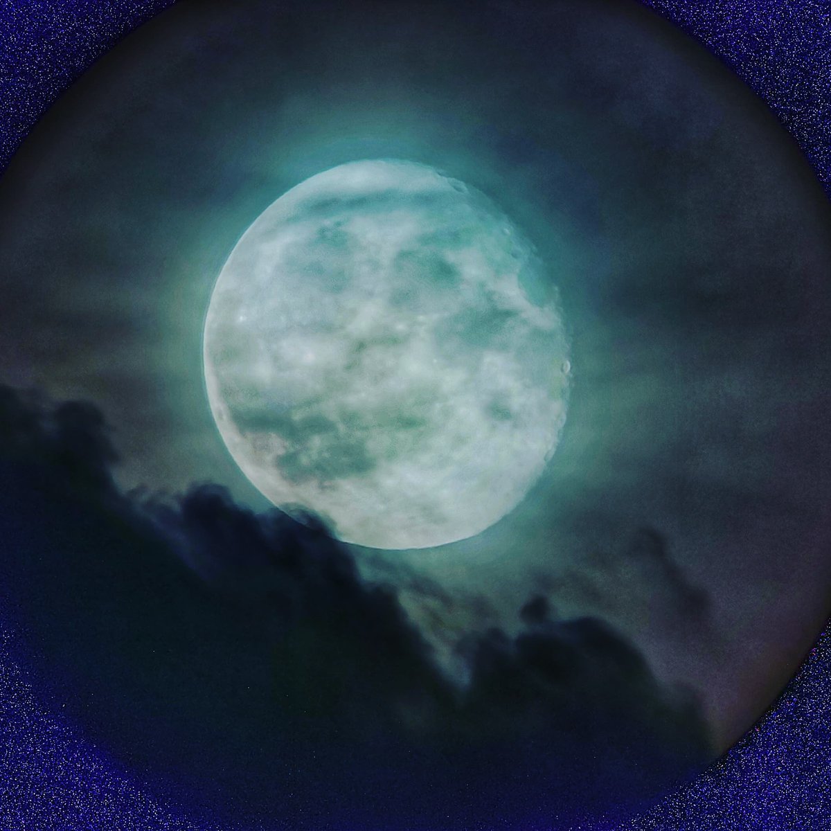 Hengarca's tweet photo. Luna tormentosa en la media noche...
#buongiorno #picoftheday #pic #foto #luna #pics #moonlight #sky #cielo #goodmorning #lunadejunio #moon #buenosdias #bonjour #lunadecreciente #fotografia #photography #artphoto #photographie #photooftheday #photo #space #cloudsmoon https://t.co/CtE3mNEmpH