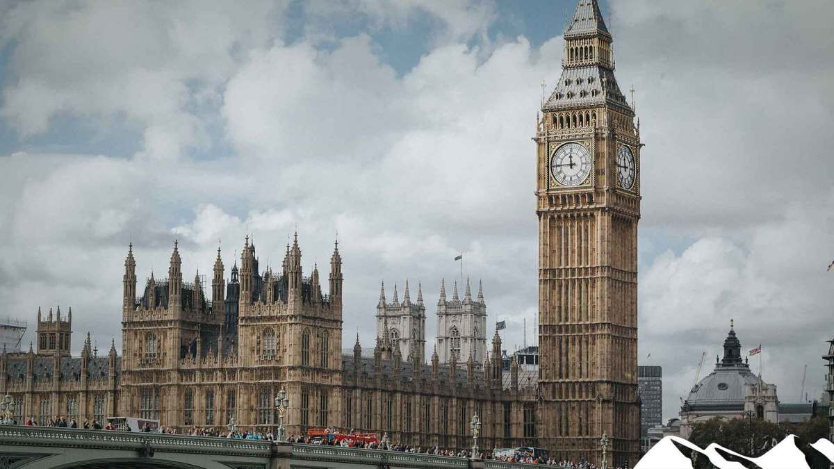 fieldsportstv's tweet photo. Grouseshooters beat antis in parliament. BBC TV's Chris Packham wanted a debate that would lead to a ban on grouseshooting. Instead, he got a resounding 👍 for the sport, for its environmental, economic &amp; social benefits. 
  
For the full story, go to https://t.co/9x4R79PzC8 https://t.co/Kiuumrjowb