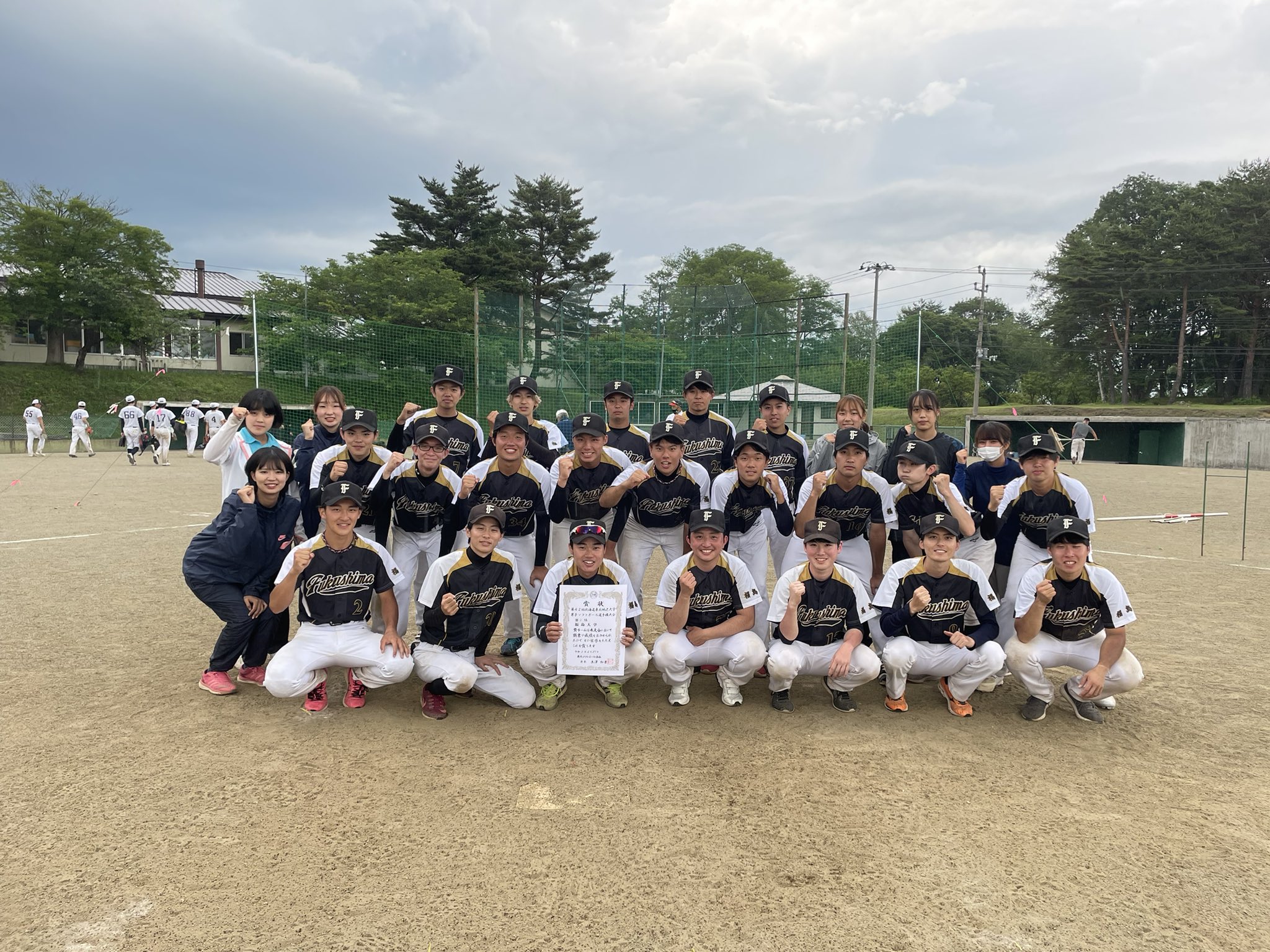 福島大学男子ソフトボール部 Sparks 本日は岩手八幡平で行われたインカレ予選に出場しました Vs宮城教育大学 12 1 勝 Vs仙台大学 17 10 負 見事 インカレ出場を決めることが出来ました 引き続き福島大学ソフトボール部の応援をよろしくお願いし
