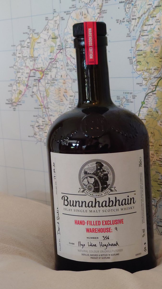 MaltedAl's tweet photo. Great to be back at @Bunnahabhain again. Thanks to @davidjbrodie for helping me find the right dram to bring back and reminisce over. 🥃👍 https://t.co/aleiaRcx5e