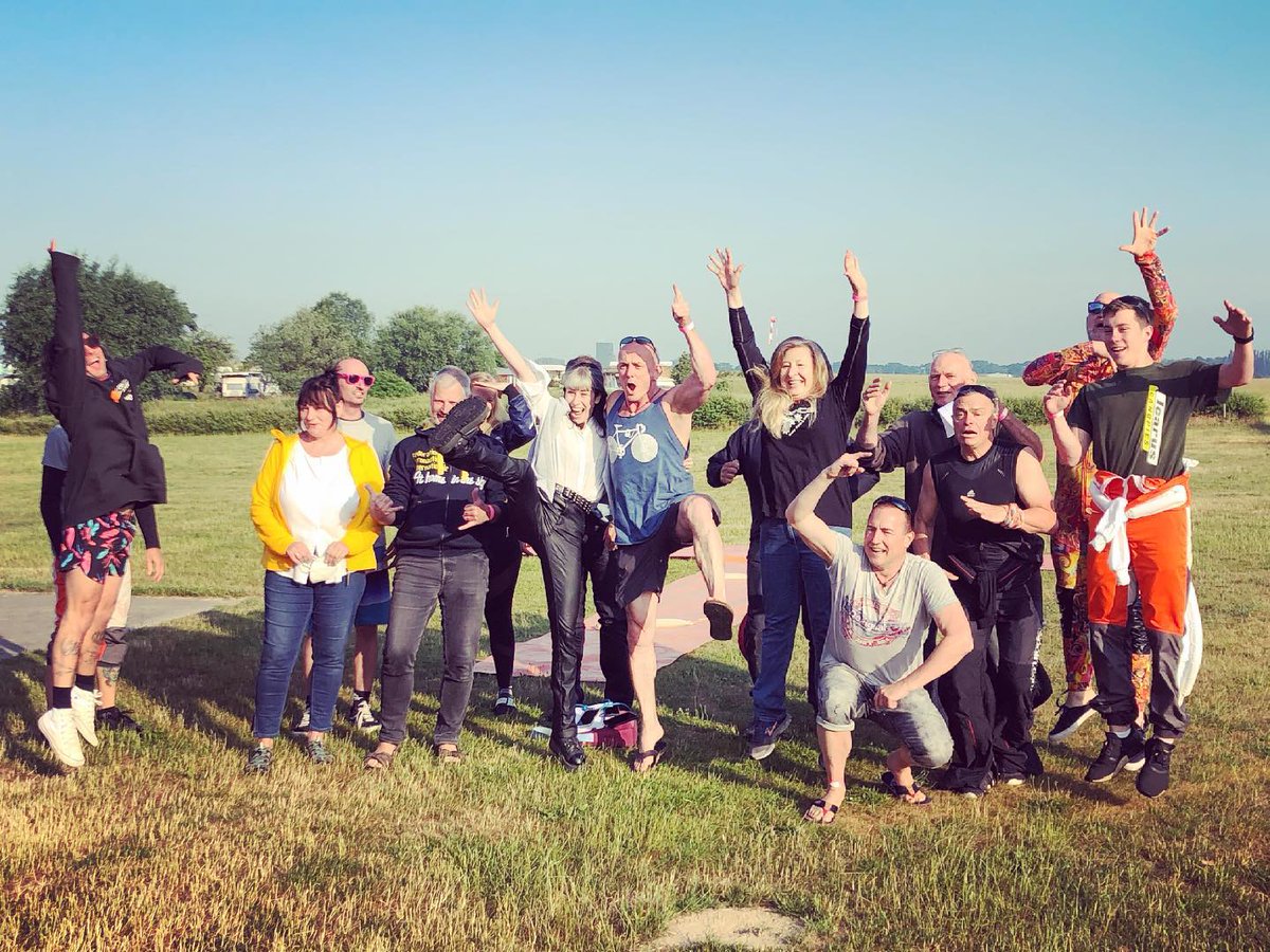 6 Teams <a href="/gojump/">Jon Feenstra</a> took part in the German National 2way competiton! 🪂😄 #ilovetofly, #skydive, #formationskydivingrocks