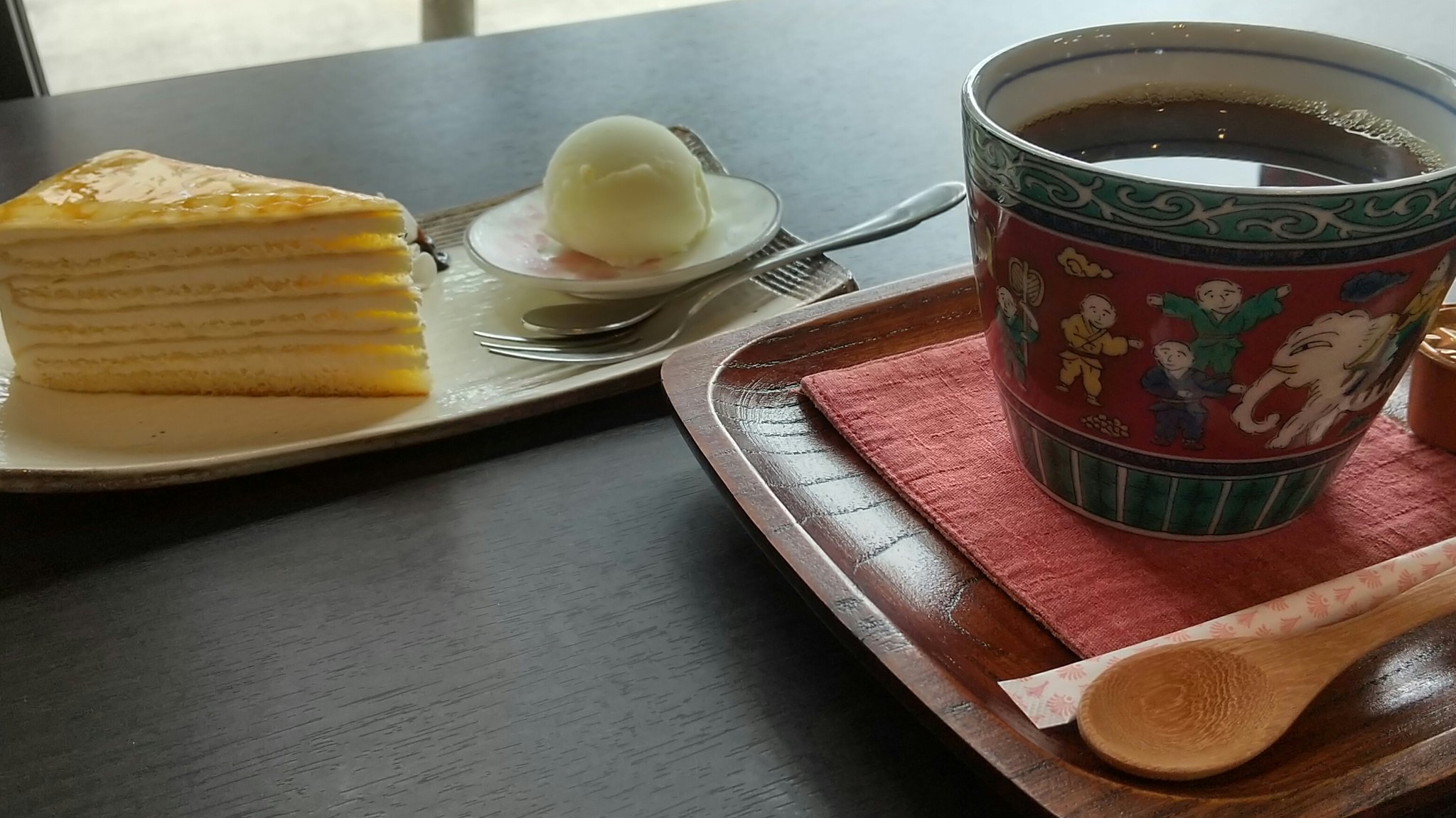 わらべ On Twitter キリマンジャロのコーヒーを これが歌いたくてキリマンジャロコーヒー頼んだ 笑 実はこの酸味が苦手だったんだけど これやるために頼んだら ここのコーヒーは酸味がそこまで出ていなくてとっても飲みやすかった 日向坂46 加藤史帆