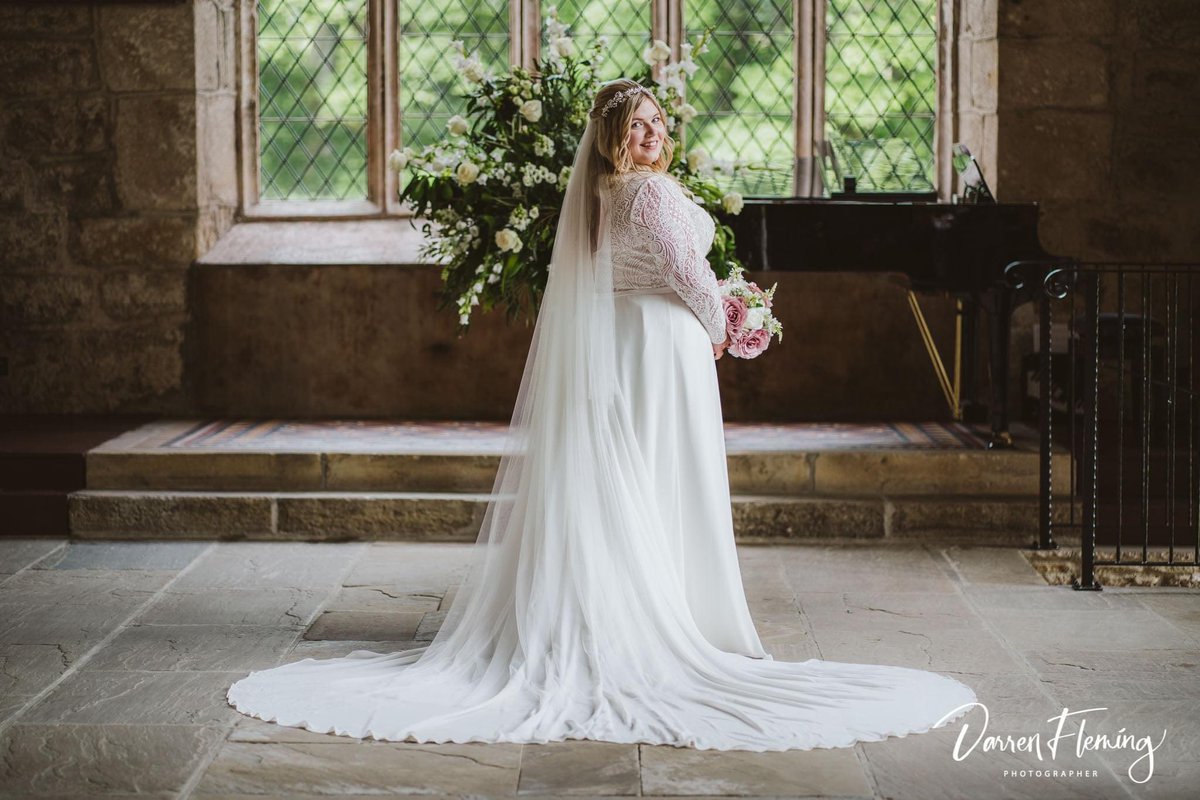 MrWindlej's tweet photo. Sneak peek at some of our wedding photos. We can’t wait to see the full set #windlewedding #cantstoplooking #photography #MakingMemories https://t.co/hDDxKN3dQ7