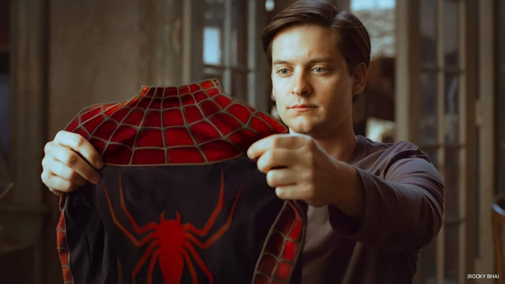 Happy Birthday Tobey Maguire    