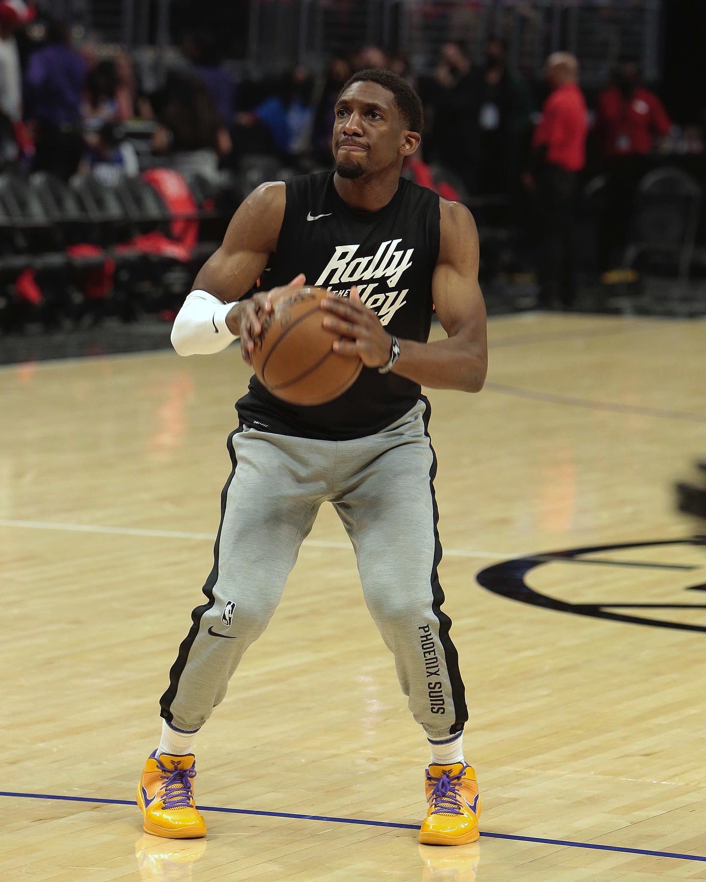 Kobe 4 cheap on court