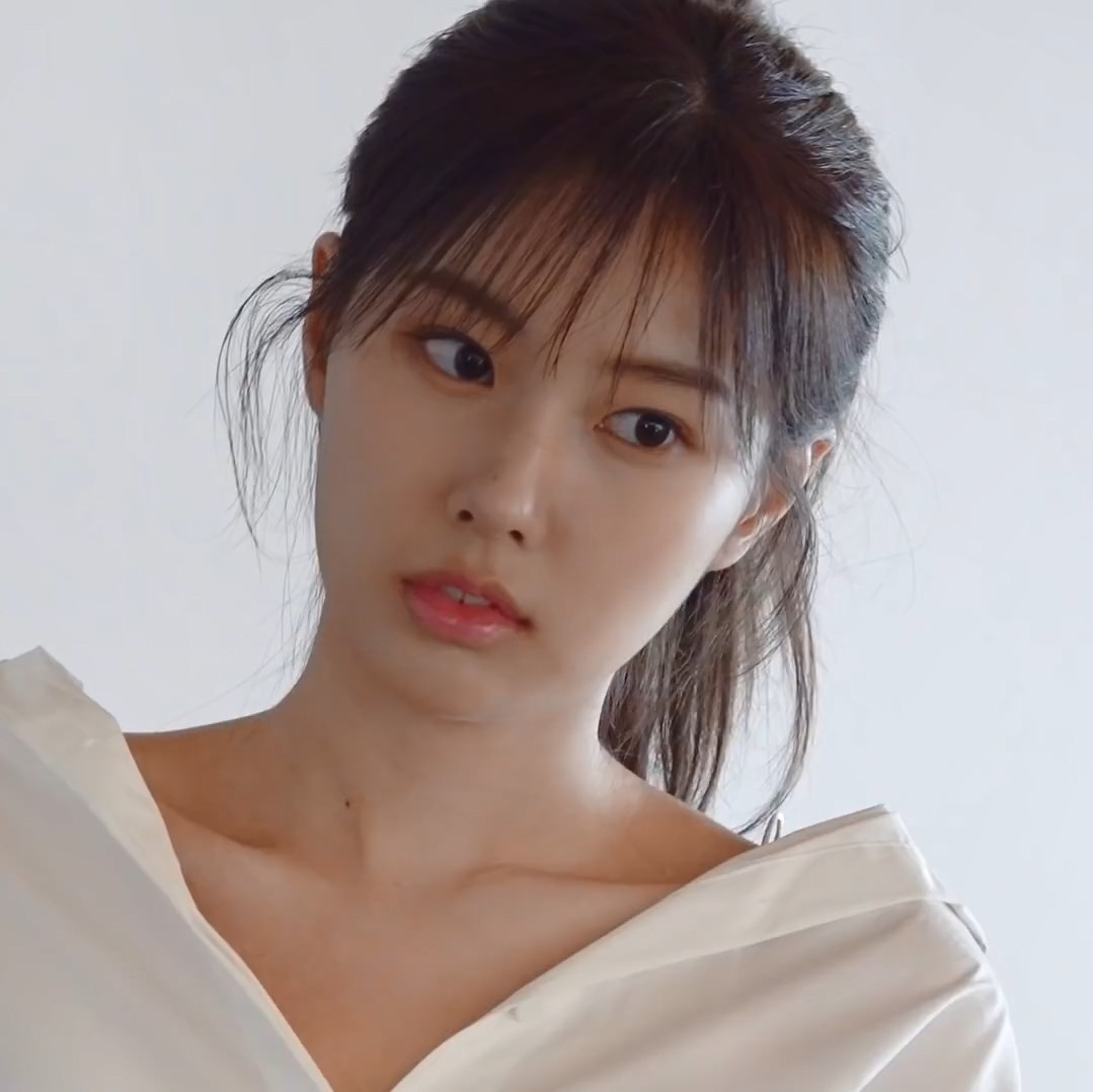 kang hyewon pics tweet media