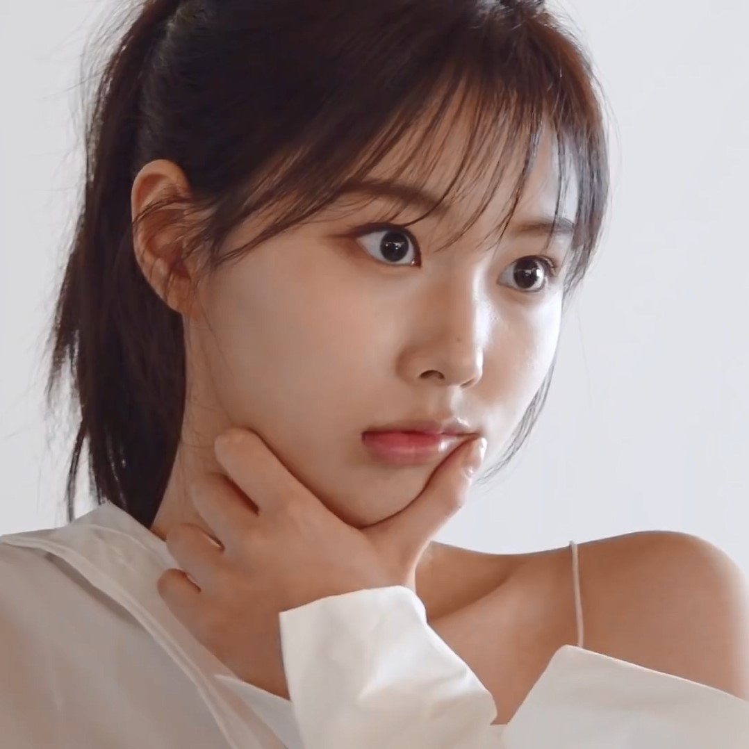 kang hyewon pics (@picshyewon) on Twitter photo 