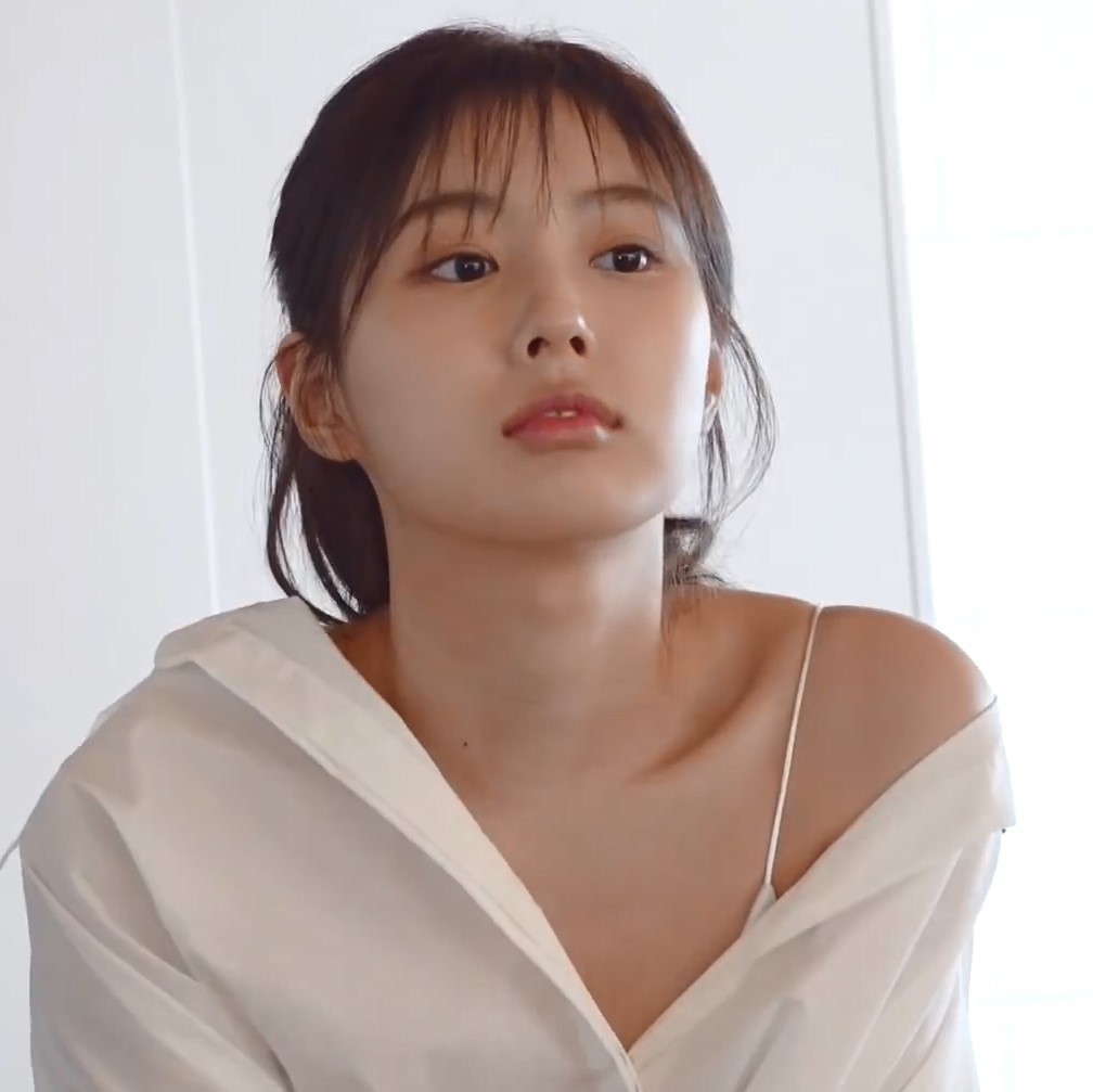 kang hyewon pics tweet media