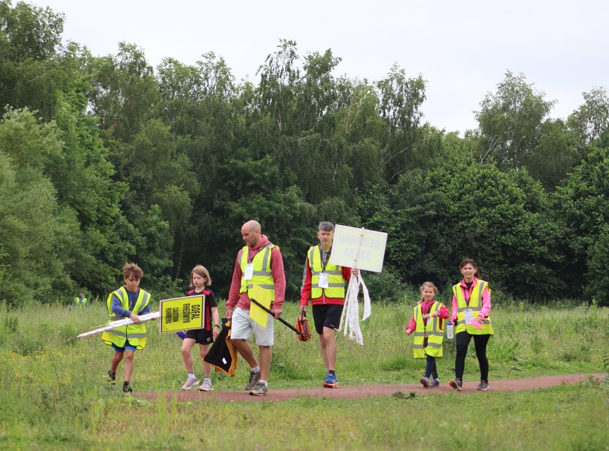 Jenxharding's tweet photo. @parkrunUK Marshalling at @Rogietparkrun juniors this week! Photographer last week for Father’s Day which was lovely! https://t.co/T7UD7MHrOF