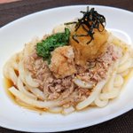 夏にぴったりの料理かも!とっても美味しそうな、さっぱり系うどんレシピ!