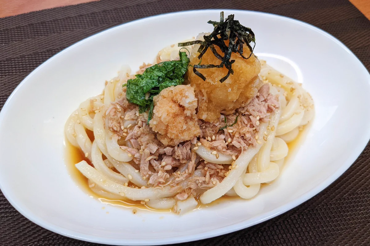 夏にぴったりの料理かも！とっても美味しそうな、さっぱり系うどんレシピ！