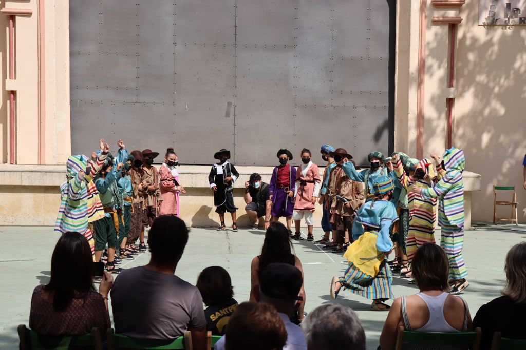 ReusCultura's tweet photo. #SantPere2021💥

Ball de Marcos Vicente, interpretat pels alumnes de 5è de l’escola La Vitxeta.

#CulturaAReus #CulturaSegura @reus_cat https://t.co/9Ns4OBIkEV
