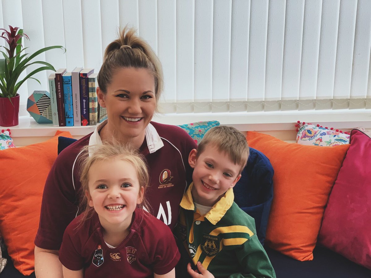 J_Giblin's tweet photo. Found a few Queenslanders getting ready for #OriginII https://t.co/59283M5hBS
