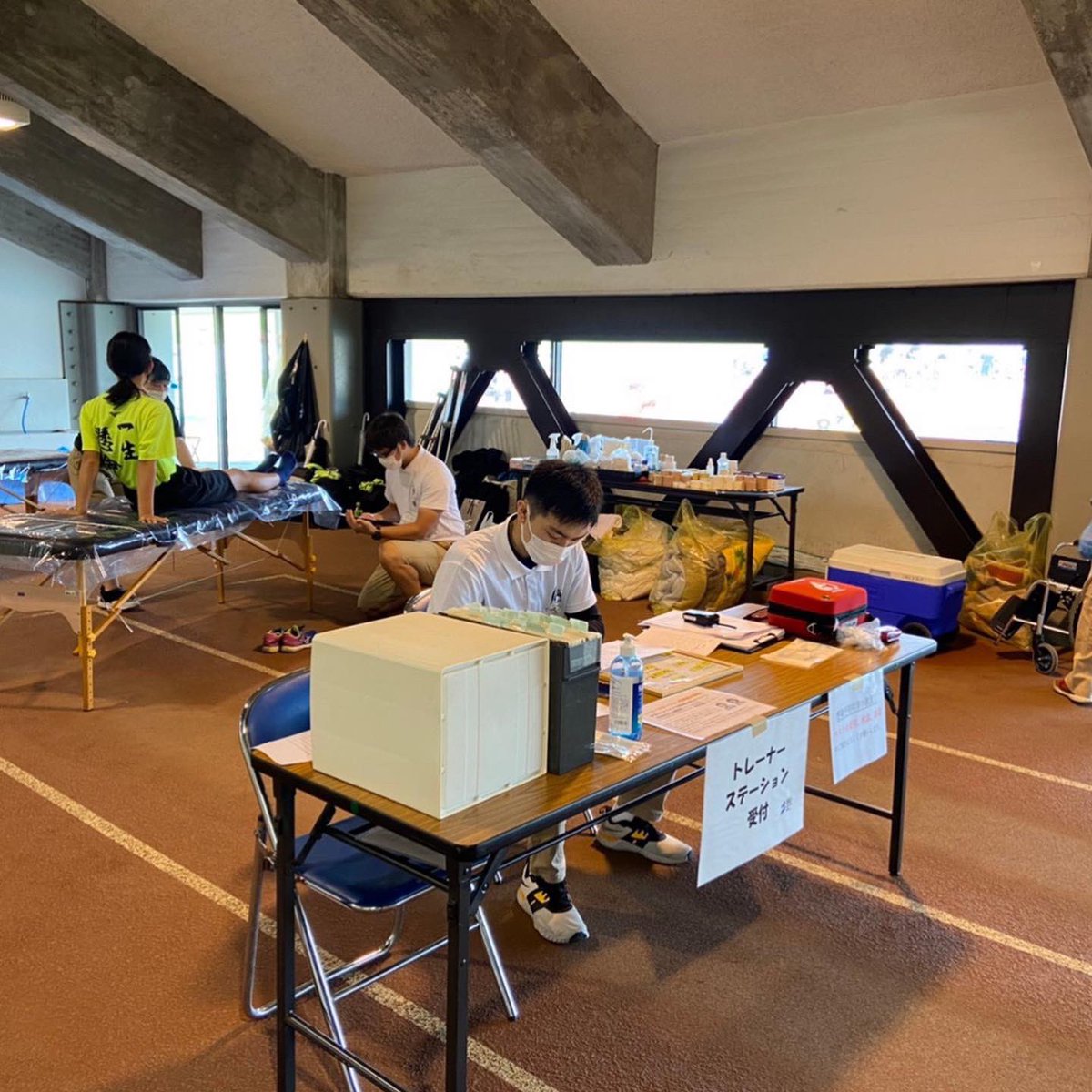 ibutrainerteam's tweet photo. 今週末は第67回全日本中学校通信陸上競技大会千葉県大会にて救護活動を担当させていただきました！

本大会に関する内容はInstagramにてアップいたしました。
是非一度、下記URLをご覧ください🤳

選手および大会関係者の皆様、
2日間、誠にありがとうございました。

https://t.co/9DTMzsu73b https://t.co/zpUeQPccD6