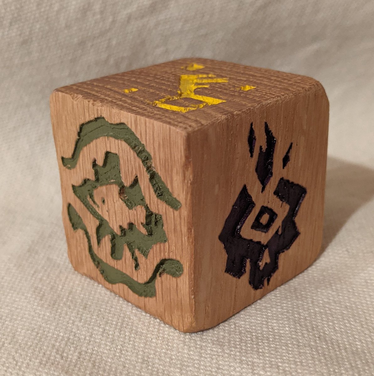 minimemarclee's tweet photo. So here is my latest creation. 
A #SeaOfThieves inspired Decision Dice. 
Me and my crew @DADSPirates sometimes question what we should do as we have done so much. So we can now leave it up to fate.  #BeMorePirate https://t.co/629HVrz1mo