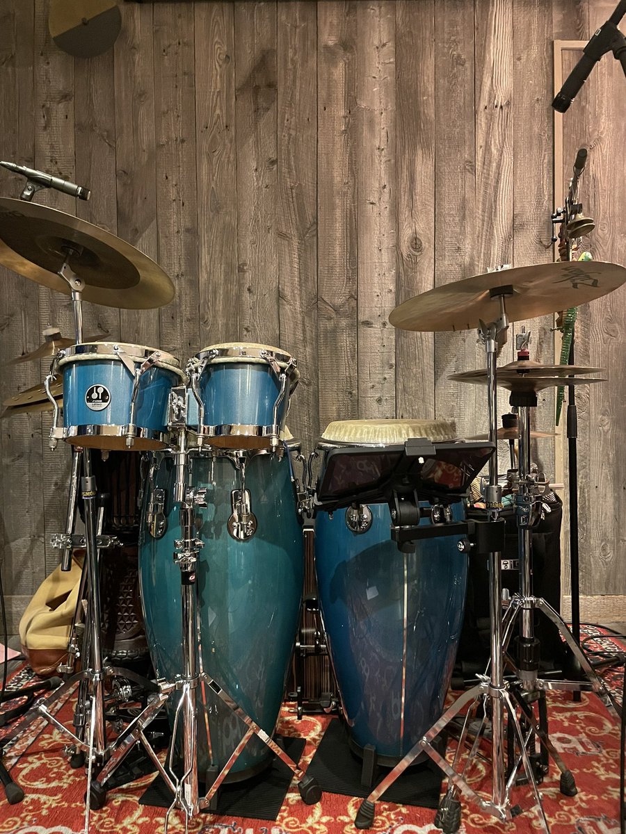 fukuchomasao's tweet photo. 今日はDos Lunaのお2人と桜新町ネイバーでライブ!
本当に楽しい時間を過ごしました(^^)
感謝!
#DosLuna
#SONOR https://t.co/vBeJ8AVEvQ