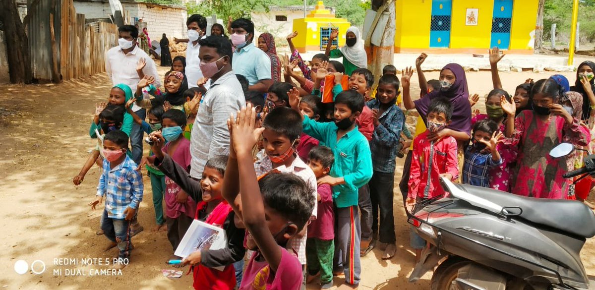 SreesailamU's tweet photo. National Organising Secretary of ABVP @AshishSainram visited the #ParishadKiPathshala being run by ABVP karyakartas in Osmania University. Ashish ji interacted with students, spoke about career opportunities, and distributed study materials to the students. 

#ABVPForSociety https://t.co/K2wButzPle