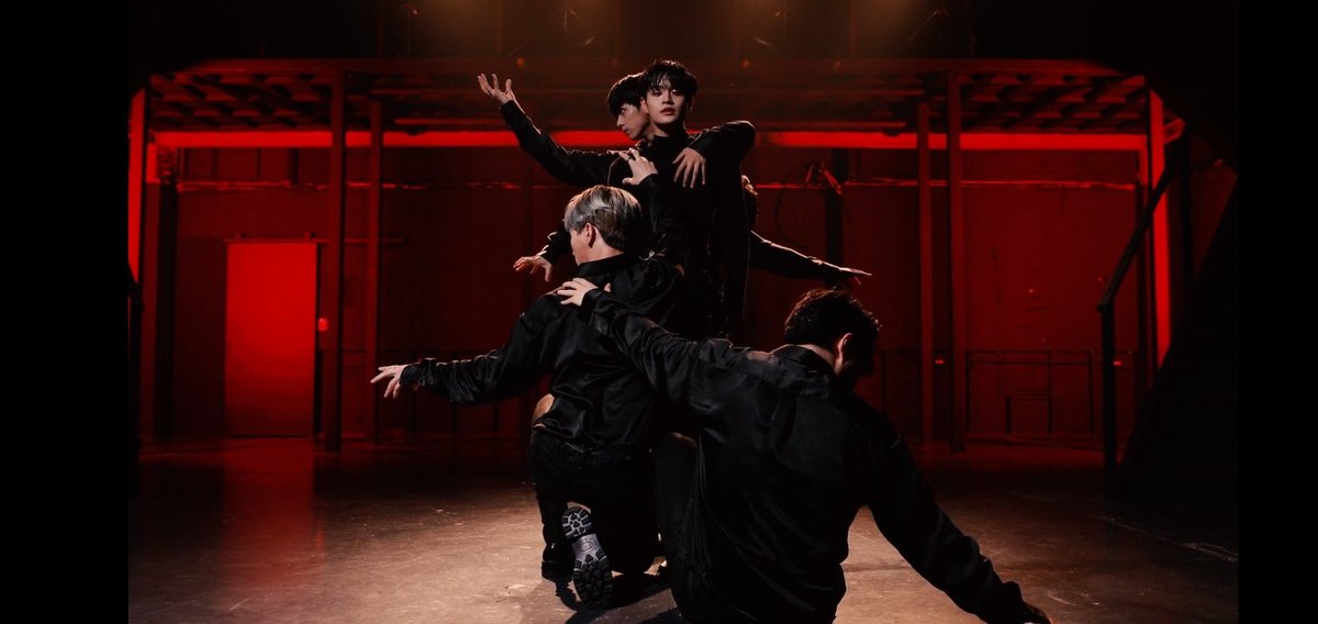starfess's tweet photo. -hey Masih inget Lee daehwi center NAYANA? Baby otter WANNA ONE yang savage? Main producer AB6IX yang gemesin?

Hari ini dia rilis lagu solo terbaru full english, CREEP (prod. Daehwi), sexy banget! 😭 Jangan lupa tonton ya! Link dikomen 👇🏻
 https://t.co/jlRS2Bu6Ky