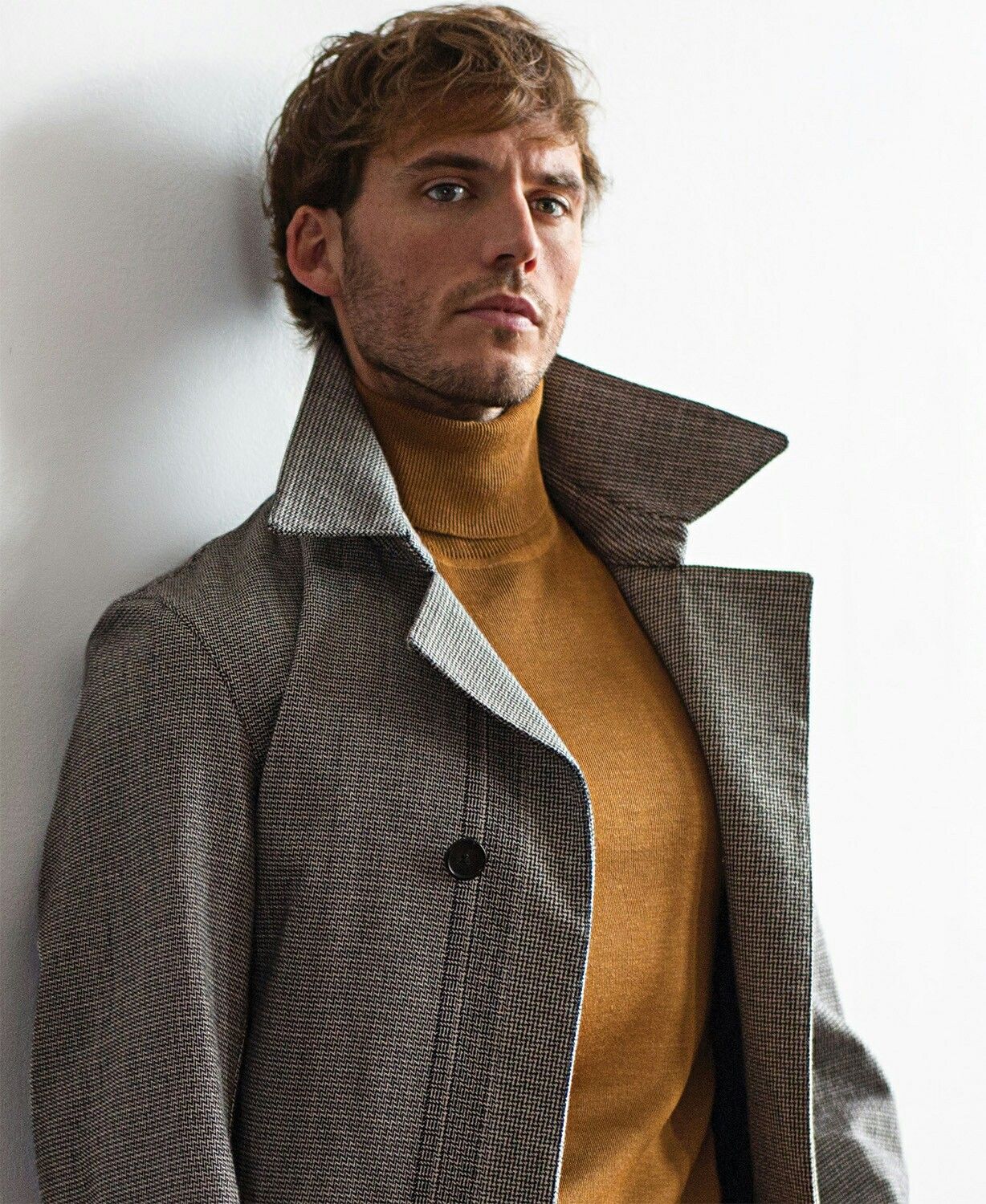 Happy birthday, Sam Claflin  