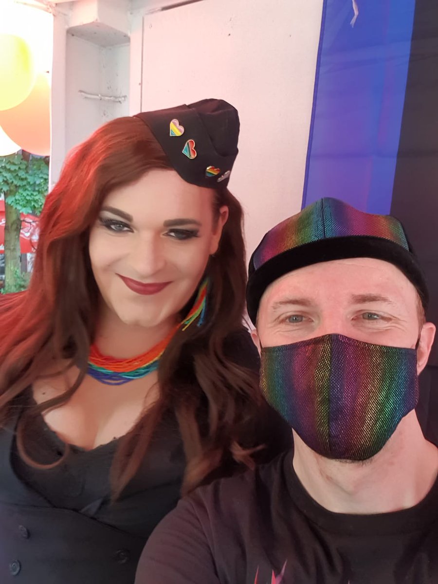 Biberlin_eV's tweet photo. Die #CSDBerlinPride war fabelhaft! Wir haben uns sehr gefreut wieder sichtbar sein zu können und bekannte wie neue Gesichter zu sehen! Es war toll die Solidarität mit der #LGBTIQ-Community in Polen, Russland &amp; Ungarn auf der #Eastpride mitzubekommen. Hier unsere Impressionen. 🌈 https://t.co/HmyOQOqATJ