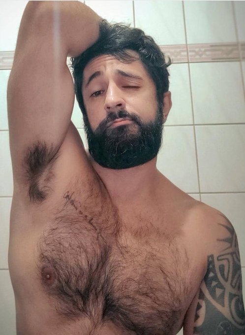 ?June 27, 2021? #hairsome #hairychest #hairygay #hairyfan #scruff #beardedhomo #beard #hairymen #gay
