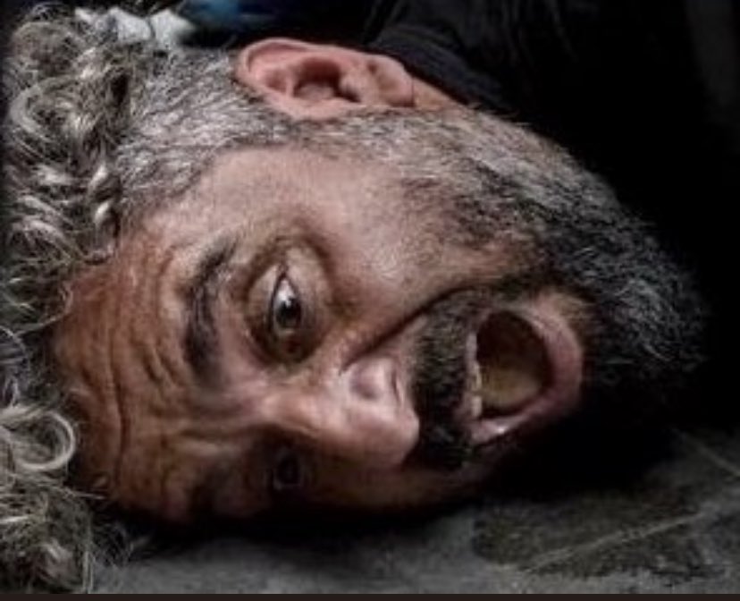 AFP muhabiri Bülent Kılıç’a dün yapılan işkencedir; öldürmeye teşebbüstür. İktidarın en büyük nefret objesi gazetecilere yönelik saldırılar, bu ülkenin kırıntıya dönen demokrasisini tamamen ortadan kaldırmayı ve halkı gerçeklerden tamamen koparmayı amaçlamaktadır. <a href="/Kilicbil/">Bulent KILIC</a>