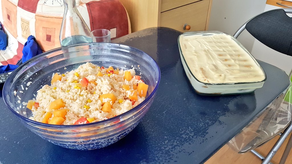 #FeteDesVoisins annulée....

Cest qui qui va manger de la salade de riz et du tiramisu pendant une semaine ? 😃😅