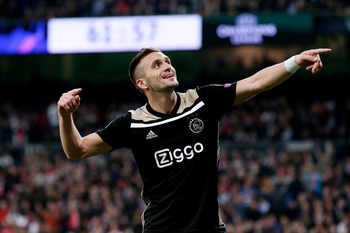 AFCAjax's tweet photo. Your favourite @DT10_Official moment since June 27, 2018? 😎
Reply with a GIF!
#TrendingTadic https://t.co/ia1a7ZWloQ