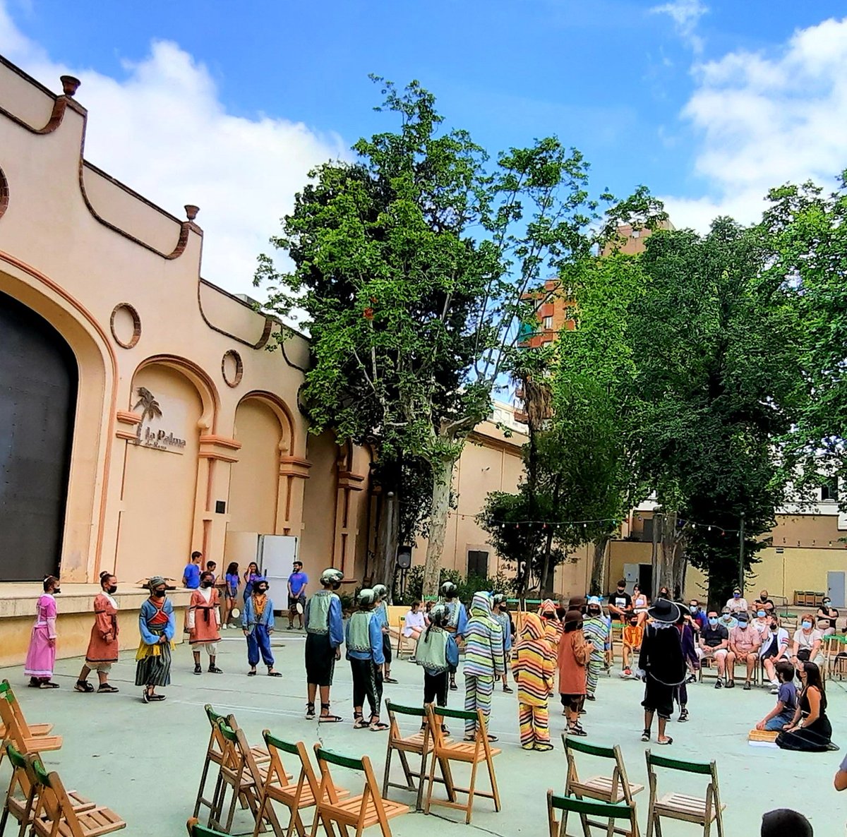 Un d'aquells fantàstics projectes de connexió Cultura i Educació: la recuperació des de 2017 de l'històric Ball de Marcos Vicente per les escoles <a href="/la_vitxeta/">Escola La Vitxeta</a> i <a href="/pidelburgar/">pidelburgar</a>