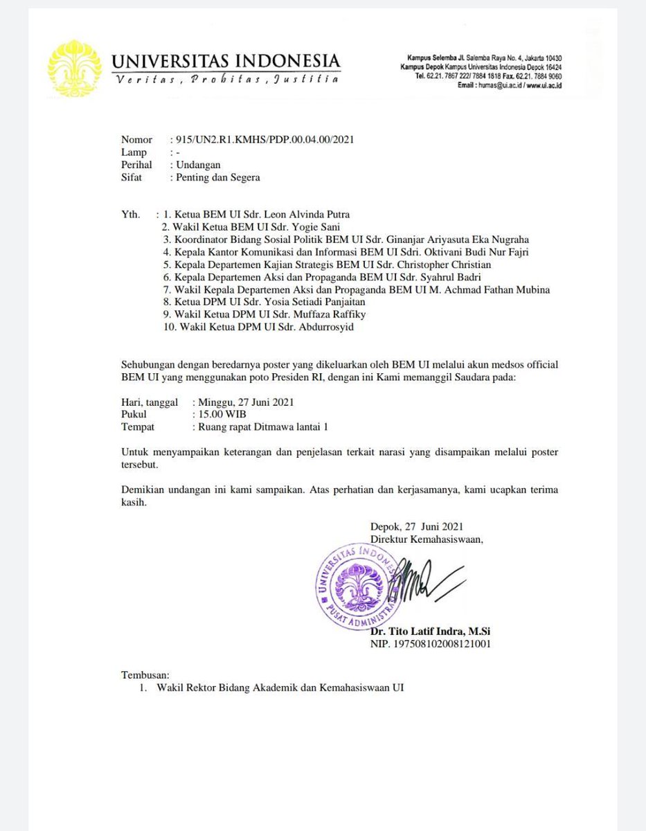 okkymadasari's tweet photo. Mahasiswa-mahasiswa yang sedang merawat nalar kritis, memelihara keberanian bersuara, belajar untuk terus memahami persoalan bangsanya malah mendapat surat panggilan dari rektorat.

Hari Minggu di tengah pandemi.

Dukungan kita untuk @BEMUI_Official https://t.co/EhLysUKz3H
