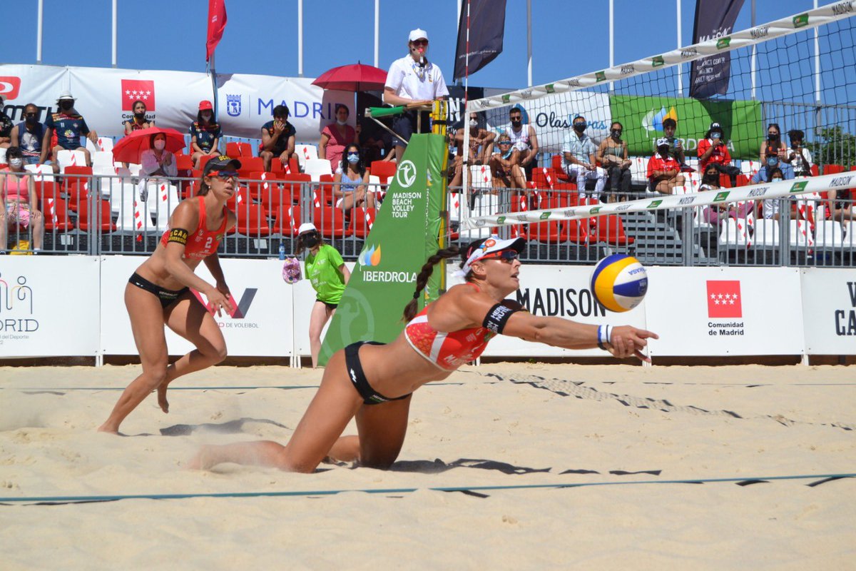 FMadridVB's tweet photo. Segundas finalistas de este Madrid International Open @MadisonBVTour 

🏅 LILIANA FERNÁNDEZ- ELSA BAQUERIZO (@VP_Lili_Elsa) #MBVT https://t.co/USiiZR2o19