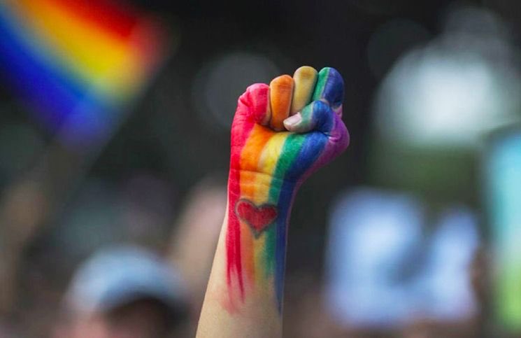 medeapoma's tweet photo. El Día del Orgullo LGTBI nace de la necesidad de respetar las diferencias por orientación sexual  y tratar igualmente la diversidad sexual. Sin Igualdad No hay Justicia. #OrgulloGay #IgualmenteDiferentes https://t.co/cLHdFmG0bh