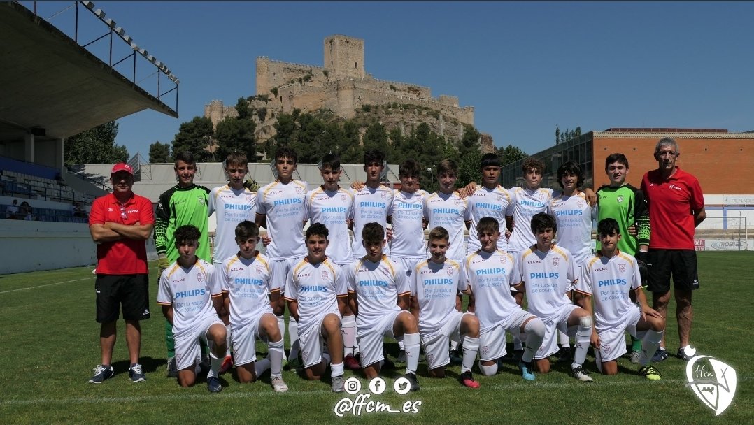 Nos llegan estas bonitas imágenes de Lucía, Inma y Hugo desde Almansa con la selección <a href="/ffrm_es/">FFRM</a> femenina y masculina.

Vamos chic@s !!! 

#VamosPalmar #BasesElPalmar